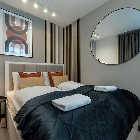 Wroclavia Apartments Dyrekcyjna By Noclegi Renters Вроцлав Экстерьер фото