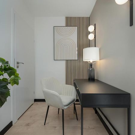 Wroclavia Apartments Dyrekcyjna By Noclegi Renters Вроцлав Экстерьер фото