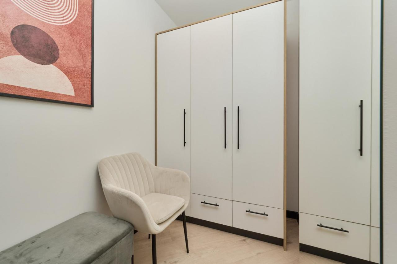 Wroclavia Apartments Dyrekcyjna By Noclegi Renters Вроцлав Экстерьер фото