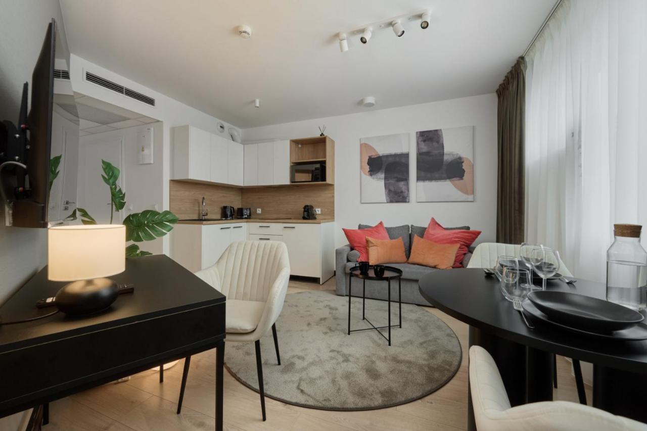 Wroclavia Apartments Dyrekcyjna By Noclegi Renters Вроцлав Экстерьер фото