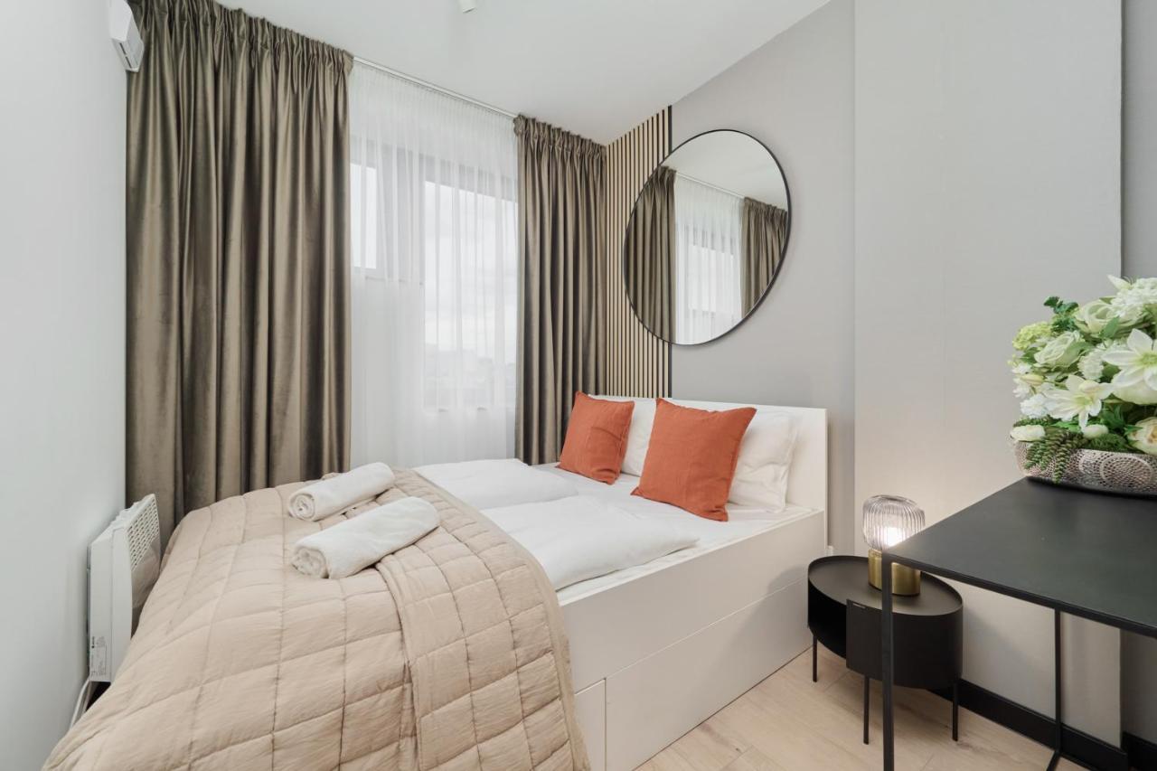 Wroclavia Apartments Dyrekcyjna By Noclegi Renters Вроцлав Экстерьер фото