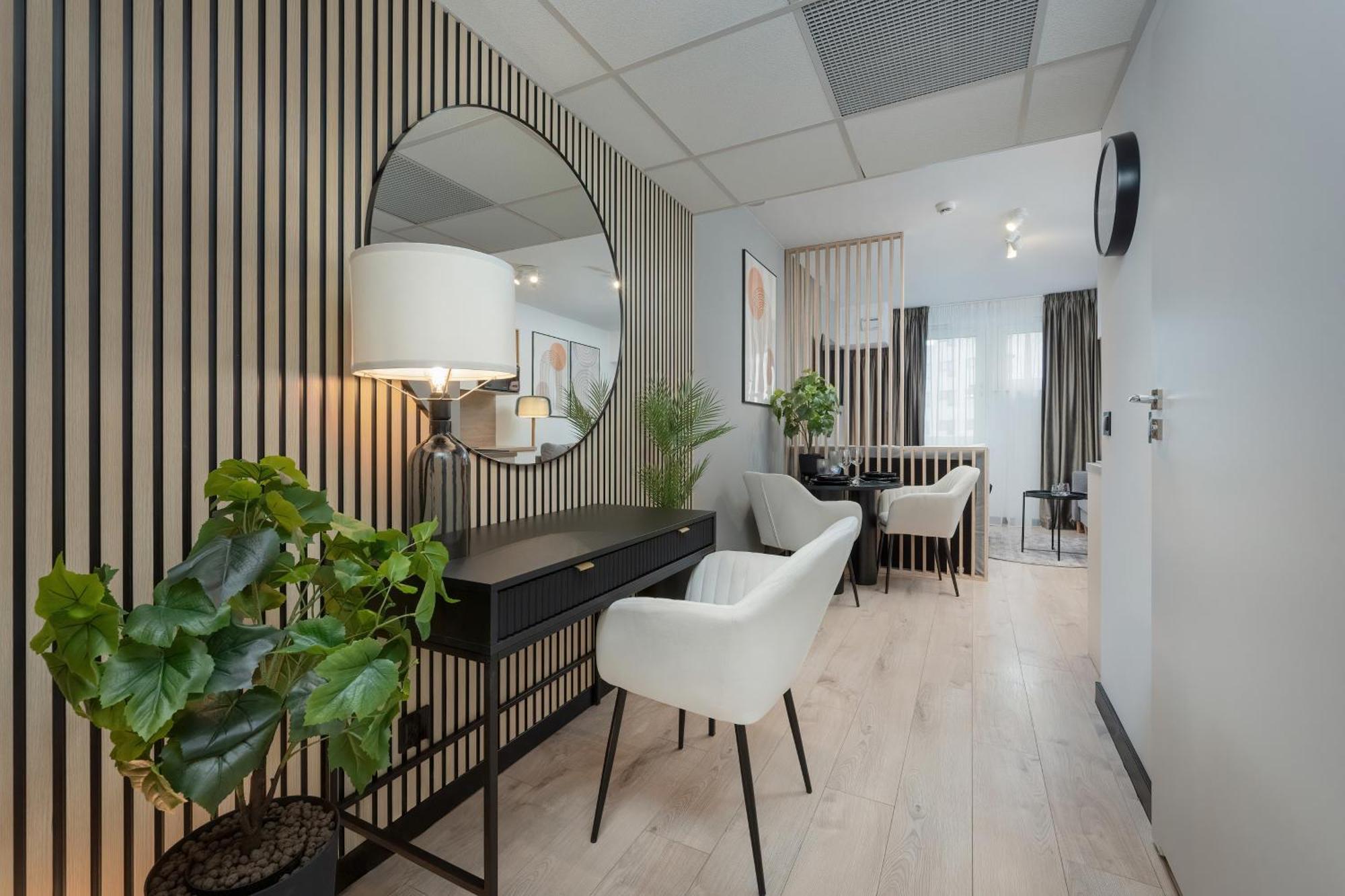 Wroclavia Apartments Dyrekcyjna By Noclegi Renters Вроцлав Экстерьер фото