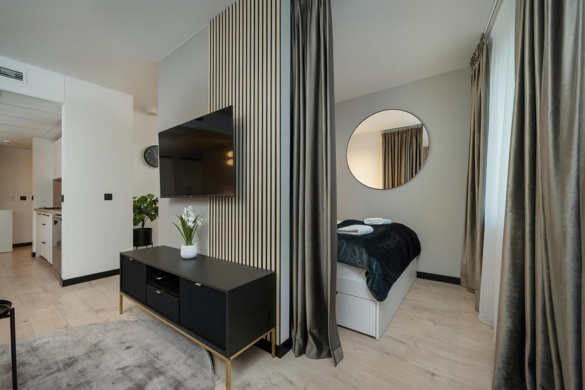 Wroclavia Apartments Dyrekcyjna By Noclegi Renters Вроцлав Экстерьер фото